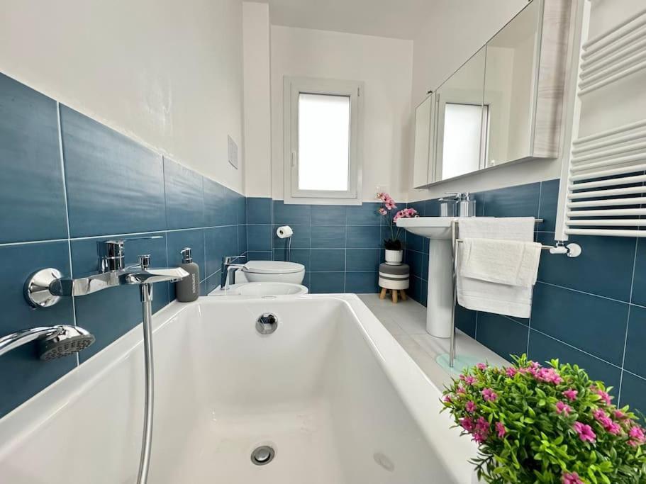 Attico Magnificent Wi-fi/free Parking Apartamento Palermo