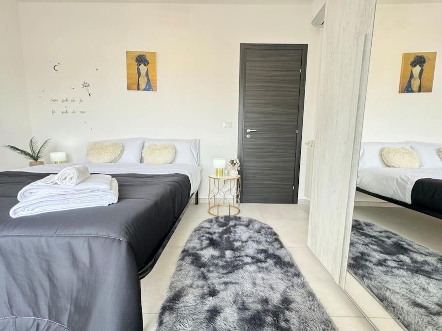 Attico Magnificent Wi-fi/free Parking Apartamento