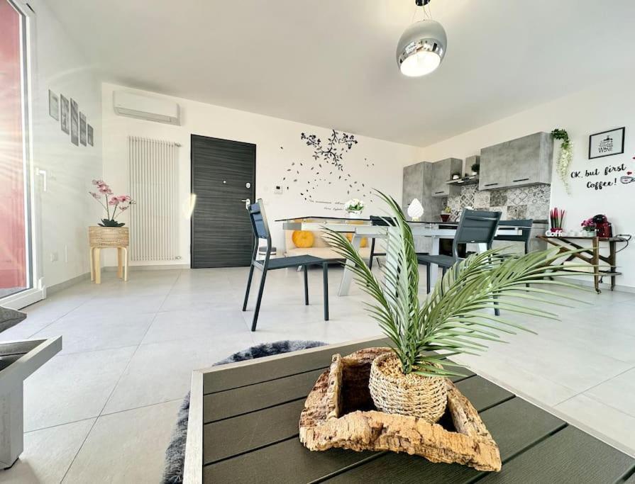 Attico Magnificent Wi-fi/free Parking Apartamento *